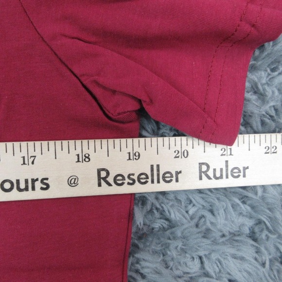 FC Barcelona Shirt Mens Small Red Soccer Short Sleeve Graphic Tee FCB NWT - Picture 3 of 15